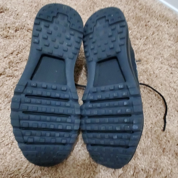 Running shoes - Picture 7 of 8